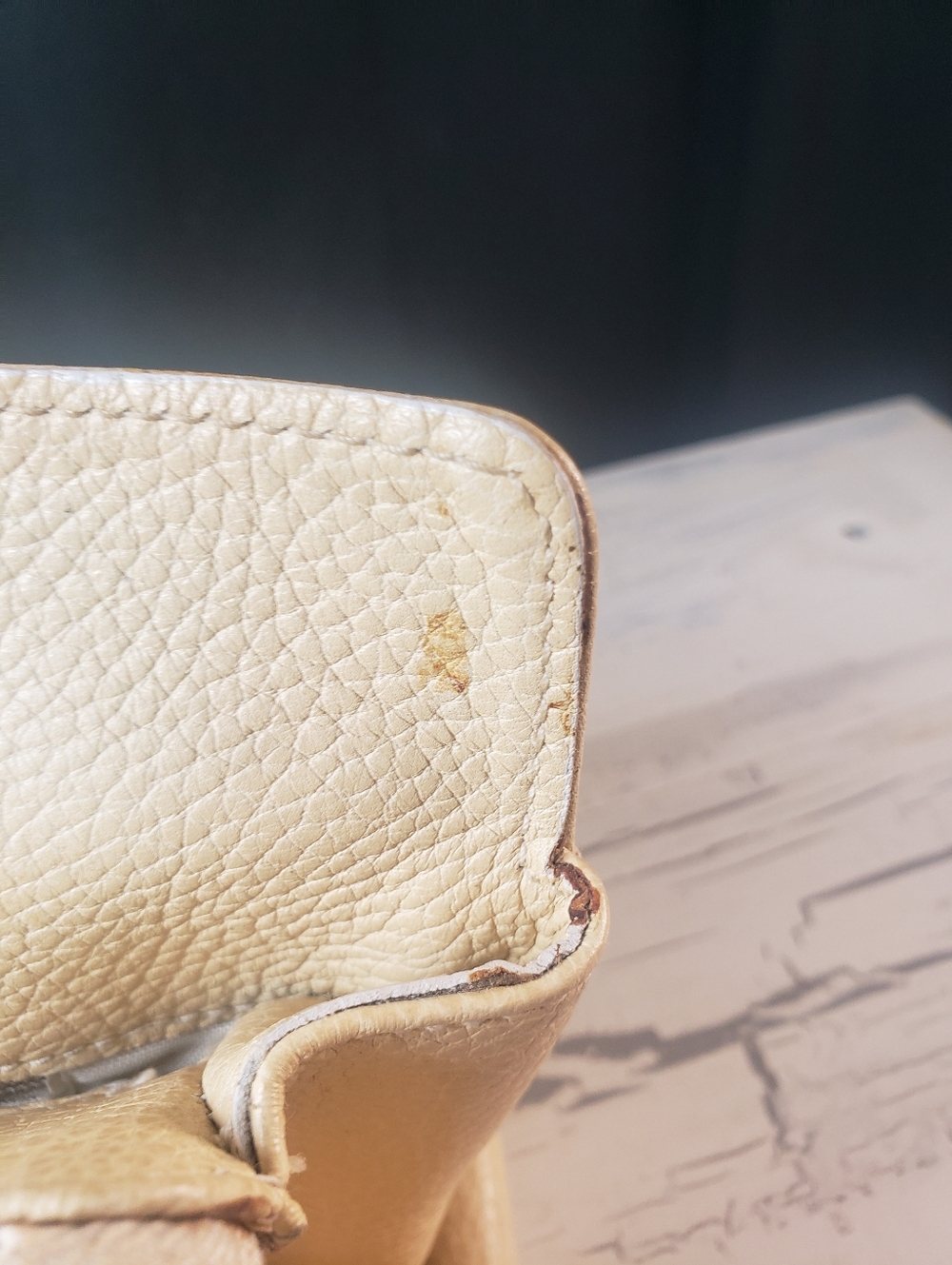 Desmo Vintage Italian Shoulder Bag in Pastel Yellow - Medium Size Bag - Picture 15 of 16